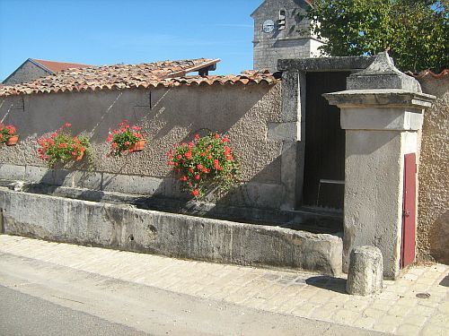 une fontaine de Frmerville-sous-les-Ctes